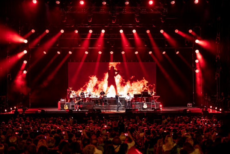 VIDEO: Violonistul David Garrett salută fanii din România!