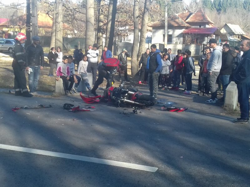 Motociclişti spulberaţi pe DN 73!