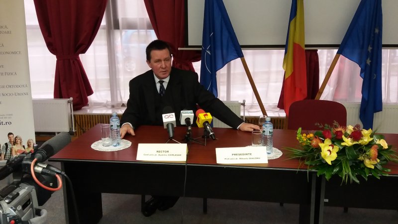 Dumitru Chirleșean candidează pentru un nou mandat de rector al Universității din Pitești
