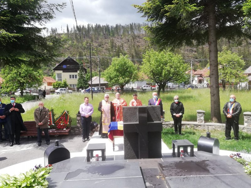 La Lerești s-au depus coroane de flori la cele 6 monumente ale Eroilor. VIDEO