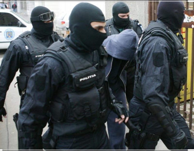 Braşoveni reţinuţi la Câmpulung pentru ameninţare şi acte de violenţă!