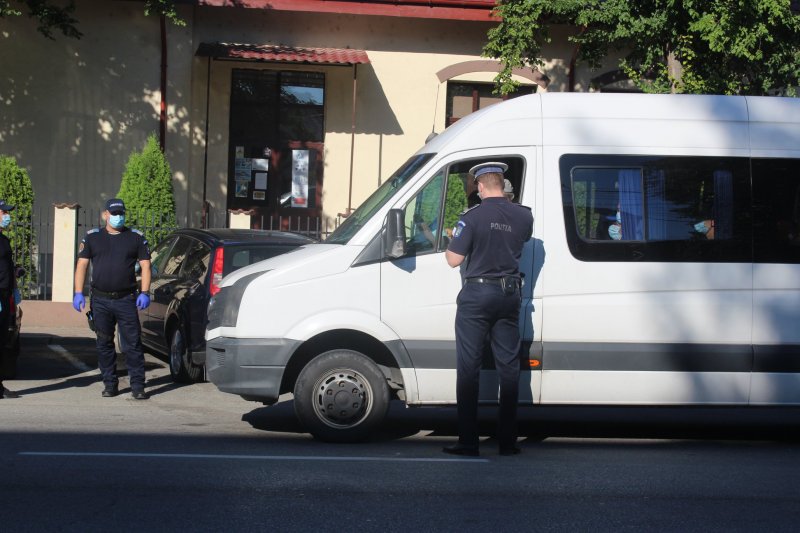 Complexele comerciale și în zonele aglomerate verificate de oamenii legii