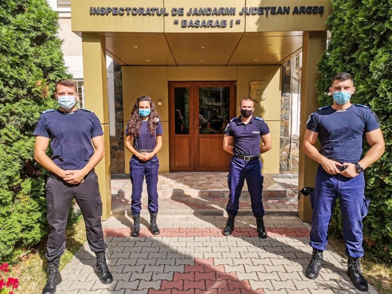 21 de studenți sunt în practică la Jandarmeria Argeş