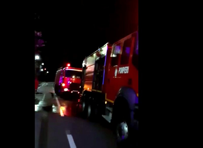 Incendiu puternic, a explodat și butelia!