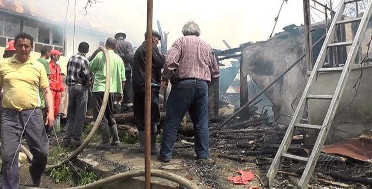 „Nu merit…” atât poate spune femeia care a sărit în fântână, noaptea trecută!