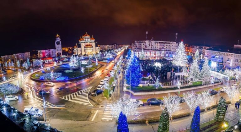 Sfântul Nicolae aprinde luminiţele de Crăciun la Mioveni! Sfântul Nicolae aprinde luminiţele de Crăciun la Mioveni!