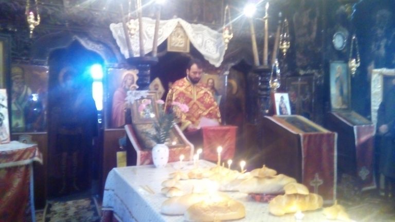 Protosinghelul Caliopie apreciază activitatea de la Biserica Şubeşti! Protosinghelul Caliopie apreciază activitatea de la Biserica Şubeşti!