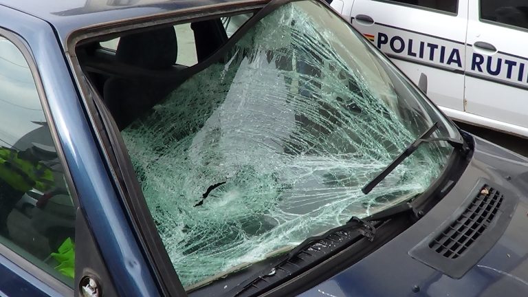 Pietonul accidentat mortal la Vlădeşti se întorcea de la un parastas! Pietonul accidentat mortal la Vlădeşti se întorcea de la un parastas!