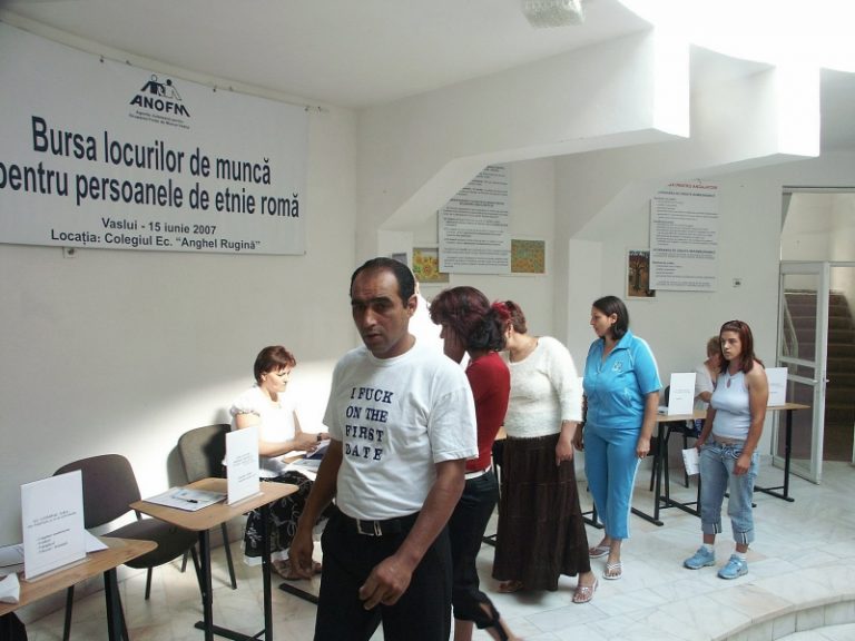 Se organizează Bursa locurilor de muncă pentru persoanele defavorizate la Câmpulung Se organizează Bursa locurilor de muncă pentru persoanele defavorizate la Câmpulung