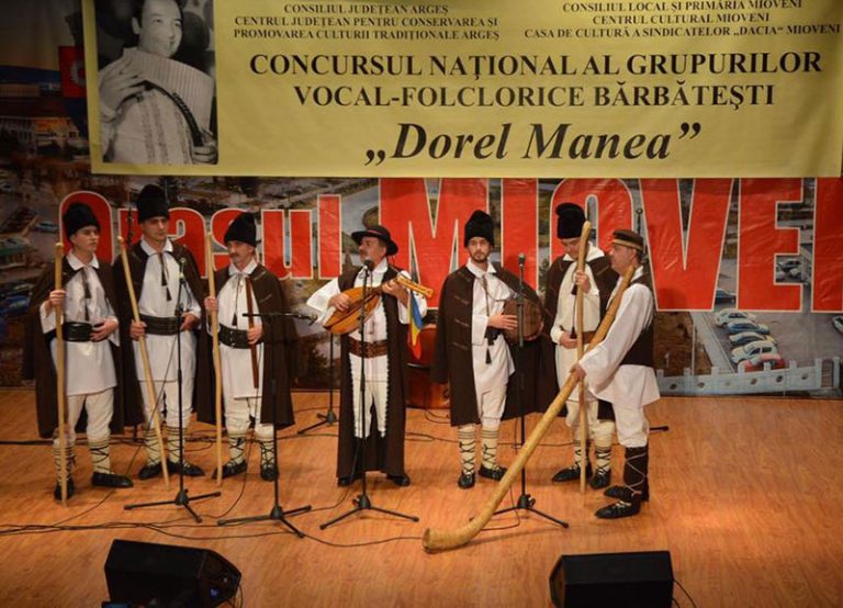 Au fost desemnați câștigătorii Concursului Național al Grupurilor Vocal-Folclorice Bărbătești „Dorel Manea”