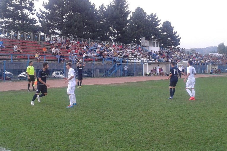 SÂMBĂTĂ, 14 NOIEMBRIE! Muscelenii sunt aşteptaţi la meci pe stadionul municipal din Câmpulung!
