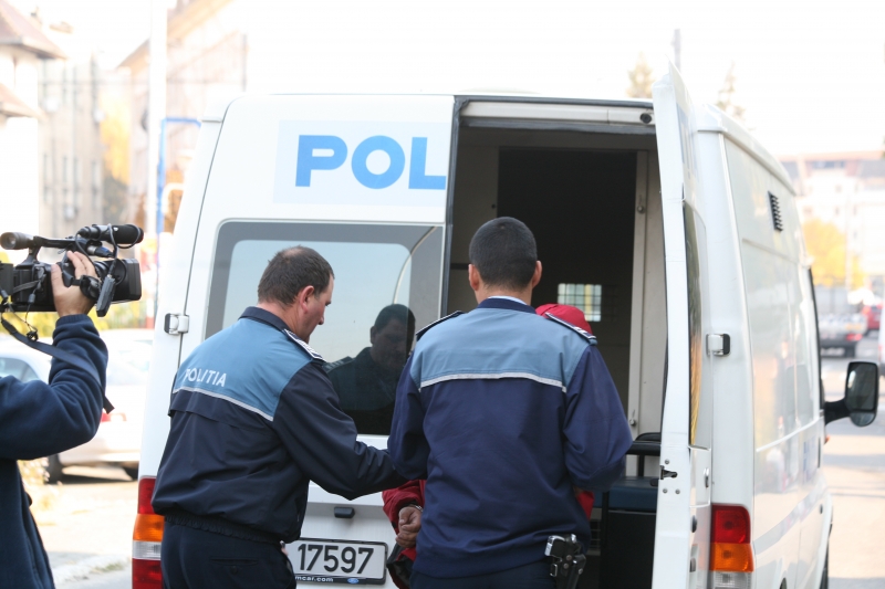 Prinși în flagrant de polițiștii de la Rutieră!