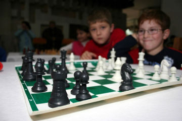 ISJ Arges: ,,Educaţie prin şah în învăţământul preuniversitar’’
