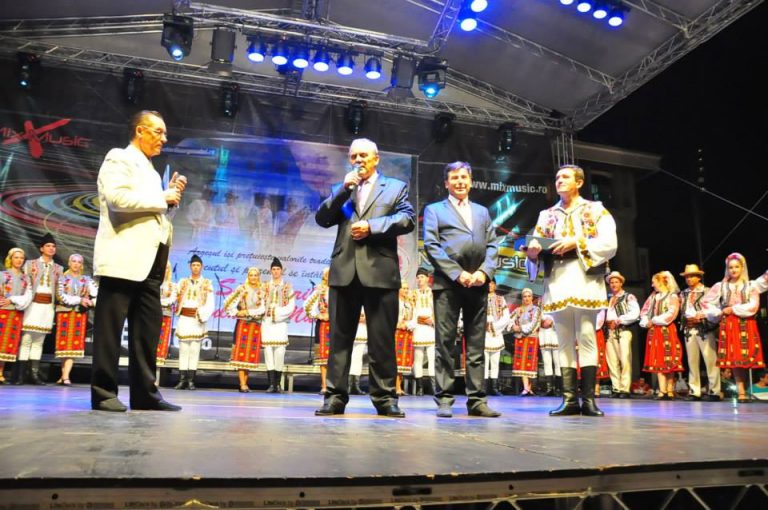 Festivalul Internaţional de Folclor Carpaţi, ediţia a XXXI-a s-a finalizat cu succes în Argeş!
