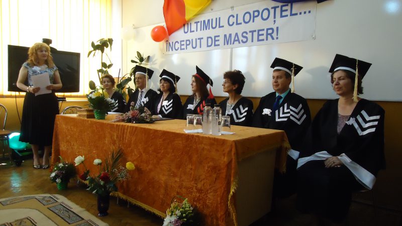 Ultimul clopoțel la Facultatea de Științe Economice din Câmpulung