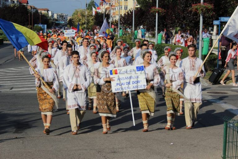 12 august 2017: Festivalul Internaţional de Folclor Carpaţi ajunge în Mioveni