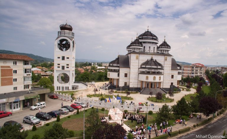 Mioveni: Iată care este programul instituţiilor de sărbătoarea Adormirea Maicii Domnului! Mioveni: Iată care este programul instituţiilor de sărbătoarea Adormirea Maicii Domnului!