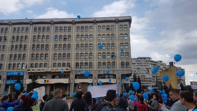 ”Marșul Autismului” cu sprijinul D.G.A.S.P.C. Argeș…