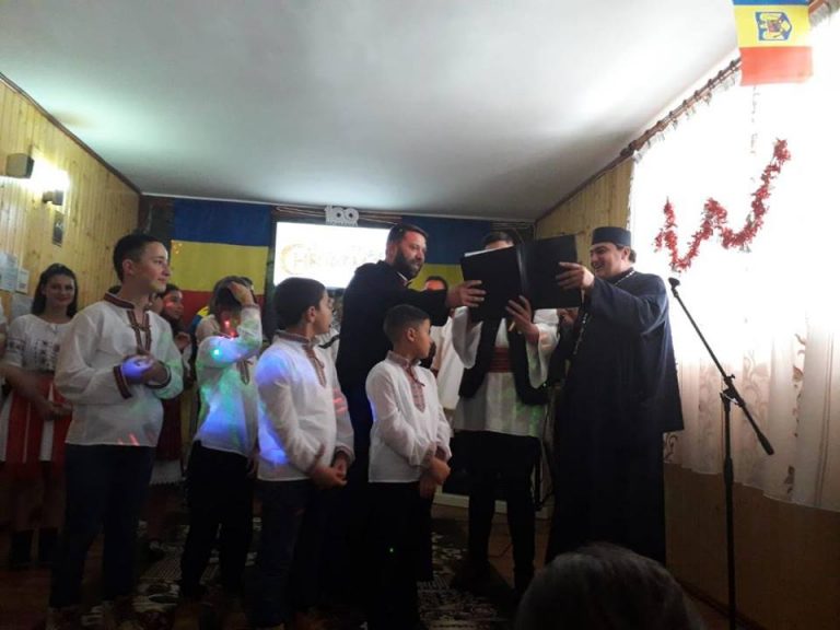 Complexul de Servicii Sociale din Rucăr a răsunat de la colinde