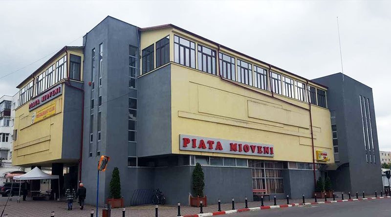 Piaţa „Dacia” se închide…