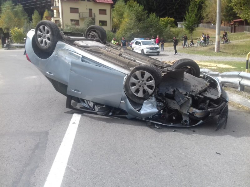 Un teleormănean s-a răsturnat cu maşina pe drumul spre Voina!