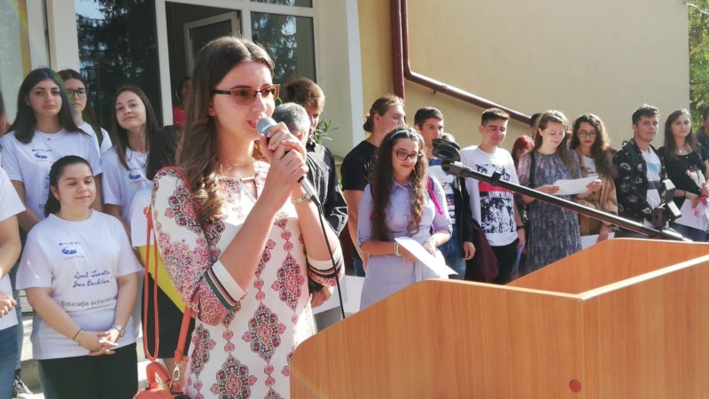 VIDEO: Foștii absolvenți în centrul atenției!