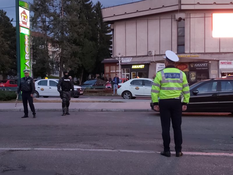 Surprinşi de poliţiştii argeşeni cu peste 100 de km/h!