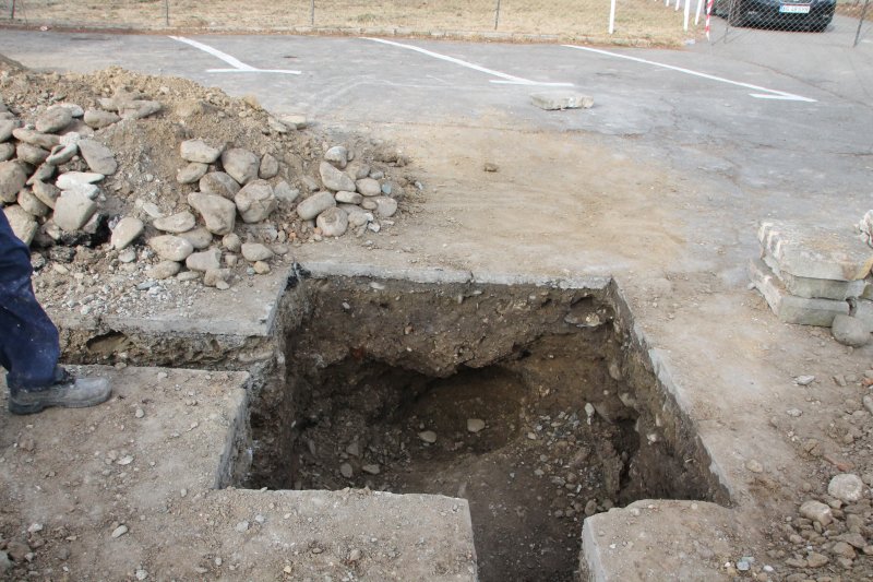 Oase umane descoperite în curtea spitalului Câmpulung!
