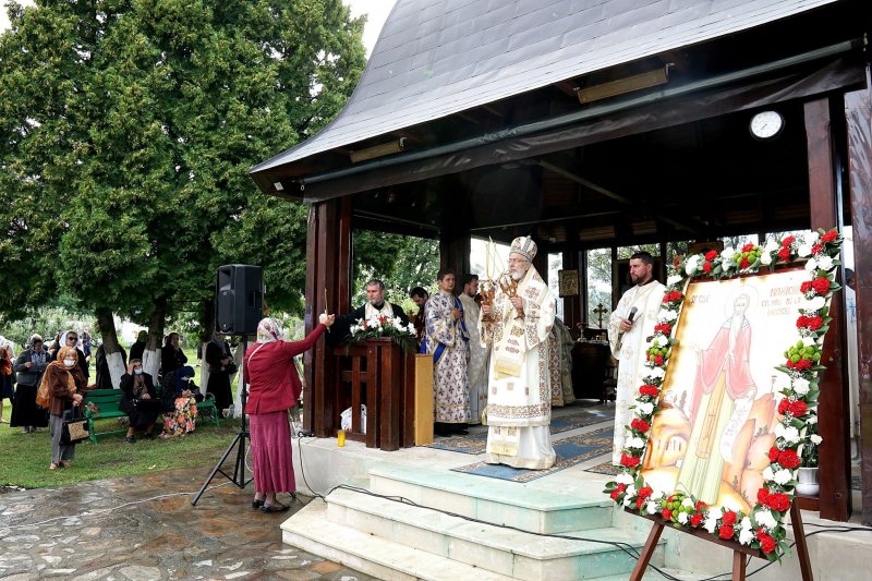 Muscelenii și-au îndreptat duminică, 26 iulie pașii către mănăstirea Negru Vodă