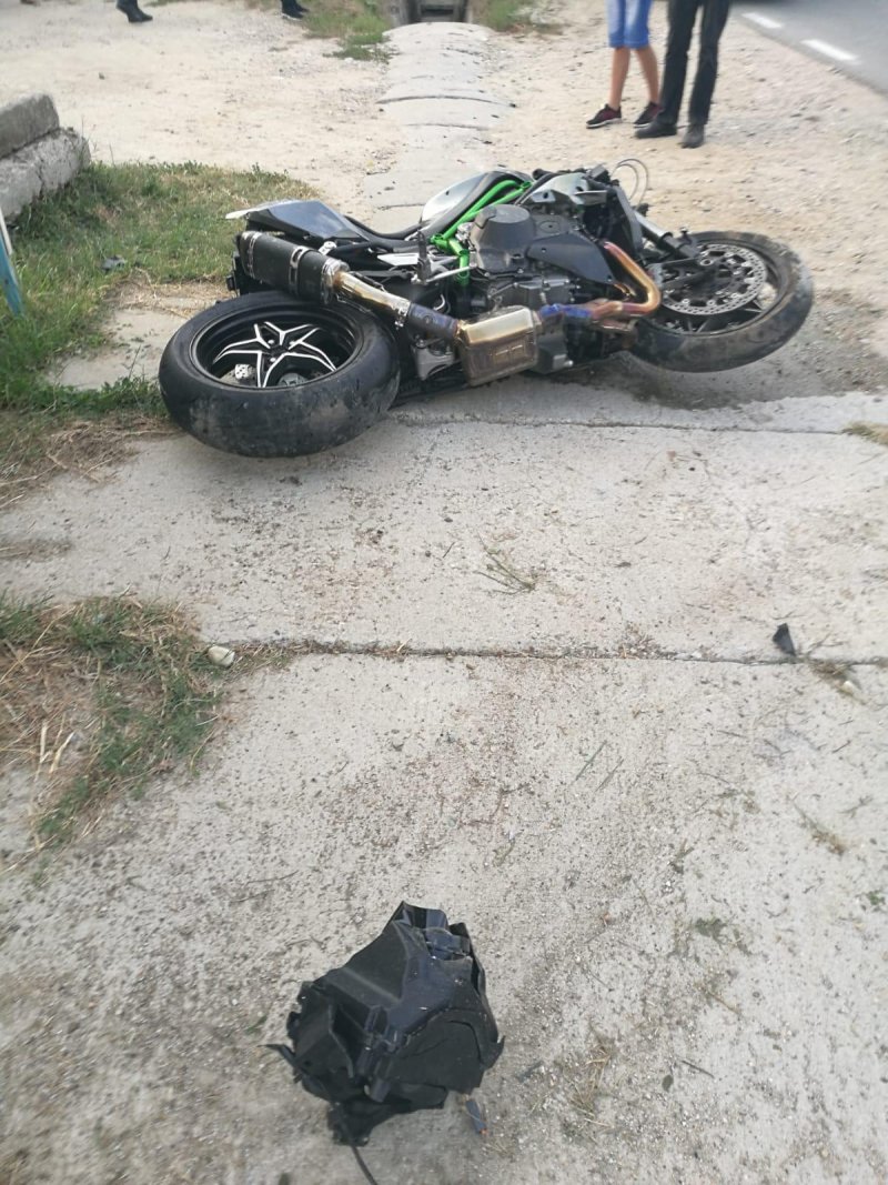 Accident mortal, pieton și motociclist!