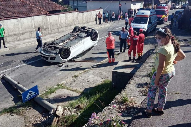 Cascadorie pe patru roți pe străzile din Câmpulung!