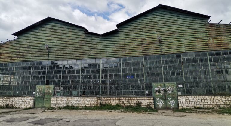 Uluitor câte minciuni. În ce se va transforma o piață dintr-un cartier al Câmpulungului