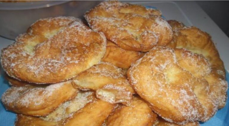 REȚETE DIN CAIETELE BUNICII. Gogoși ca în copilărie REȚETE DIN CAIETELE BUNICII. Gogoși ca în copilărie