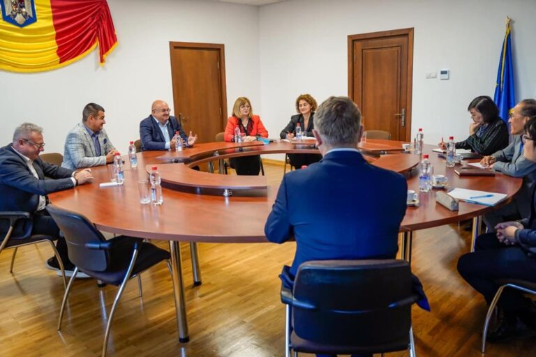 Vizită foarte importantă la Consiliul Județean Argeș, condus de Ion MÎNZÎNĂ