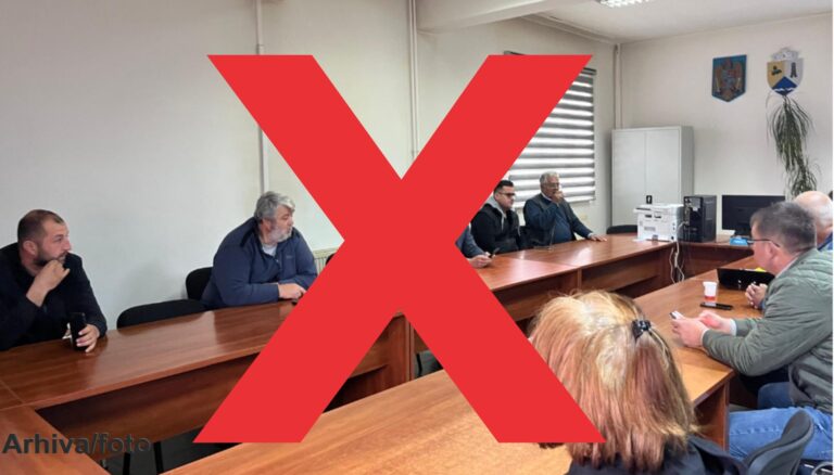 REVOLTĂ. Consilierii PNL din Poiana Lacului nu au intrat la ședința Consiliului Local